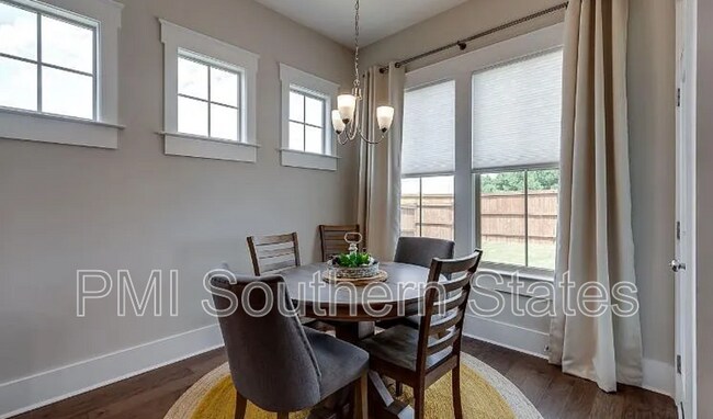 Building Photo - 607 Torridon Ln
