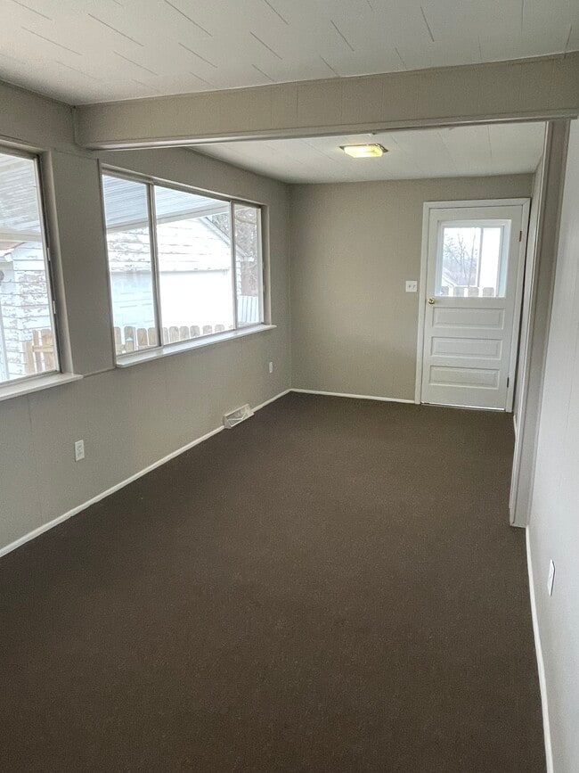 Building Photo - 1729 Windemere Dr