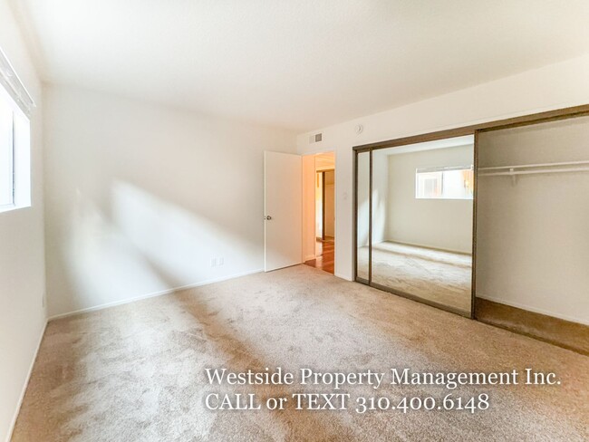 Building Photo - Prime North Santa Monica Location Close to...