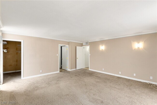 Building Photo - 3930 University Center Dr