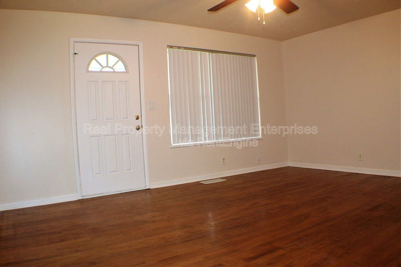 Building Photo - 516 Inwood Dr