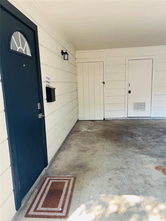 Building Photo - 1715 Bluebonnet Ln