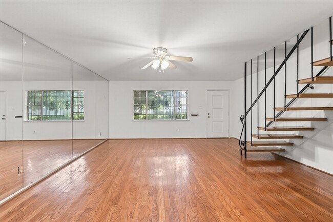 Building Photo - 8238 Fondren Rd