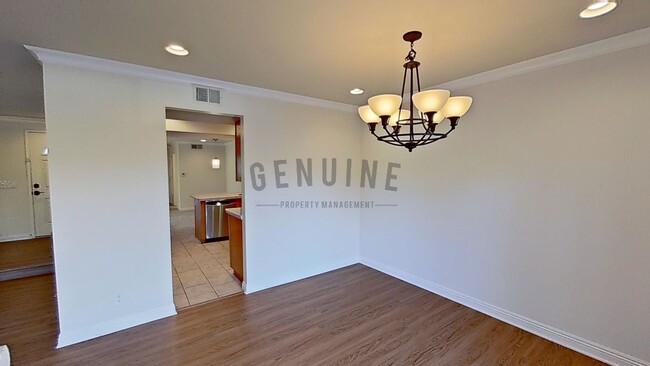 Building Photo - Wonderful 3 Bedroom Townhouse in Laguna Hi...