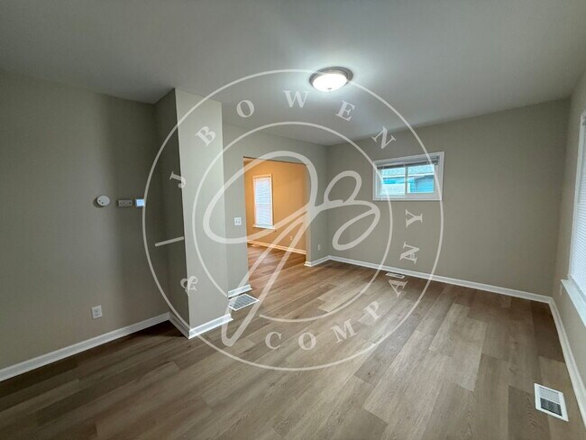 Building Photo - Beautiful 3 bedroom 2 bathroom home in South Toledo