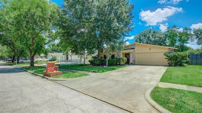 Primary Photo - 3907 Postwood Dr