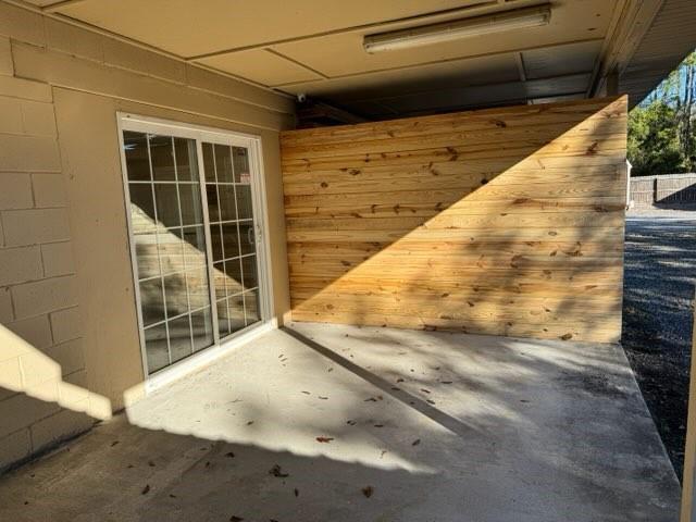 Building Photo - 108 Elm Rd