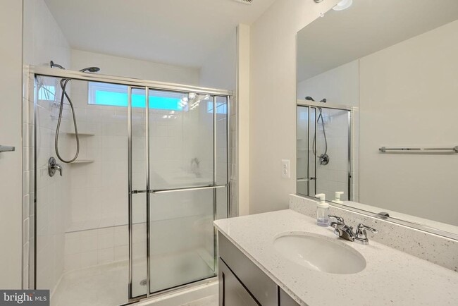 Building Photo - 7054 Fox Glove Ln