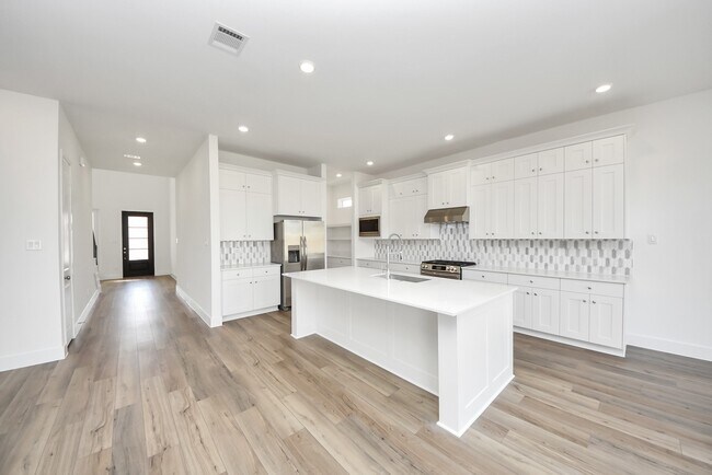 Building Photo - 31046 Vintage Crk Ln