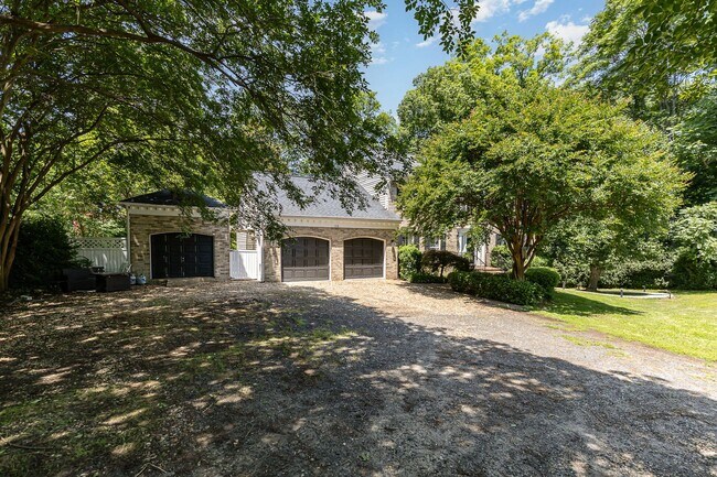Building Photo - WATERFRONT RENTAL PROPERTY