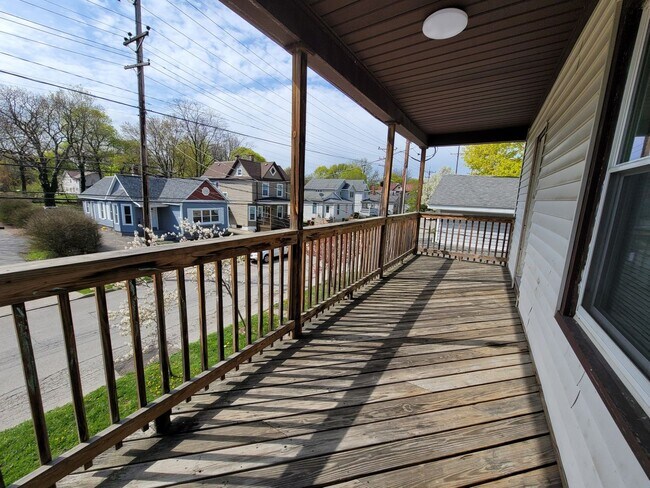 Building Photo - 306/308w2nd