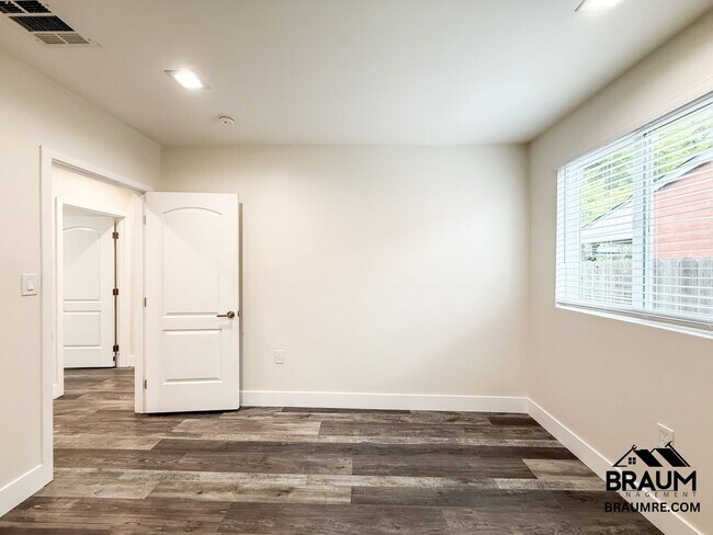 Building Photo - 1622-1624 S. CARMELINA