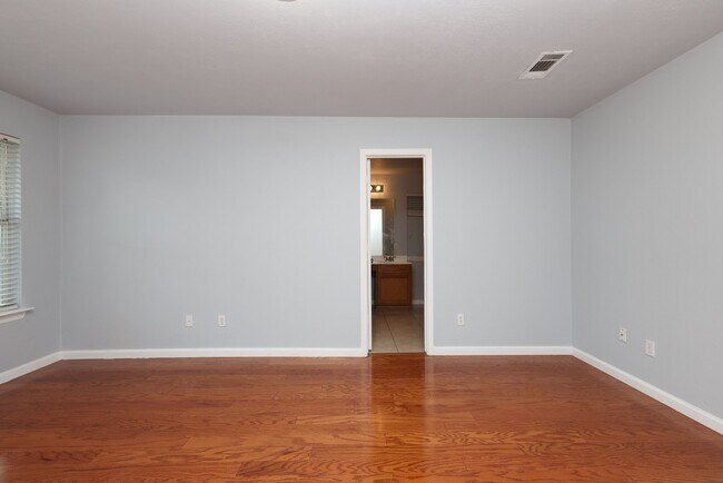 Building Photo - 7430 Pouter Dr