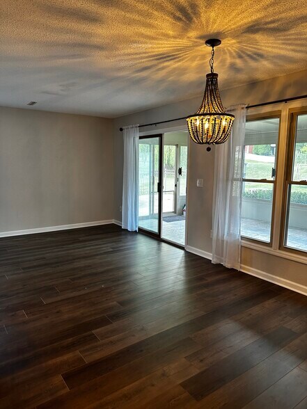 Dining/living room - 4B Kimberly Ct