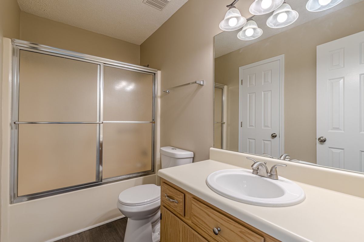 Building Photo - 9018 Stoneleigh Trce