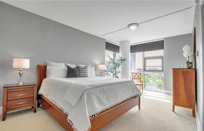 Building Photo - Franklin