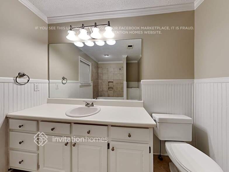 Building Photo - 4881 Tree Tops Dr