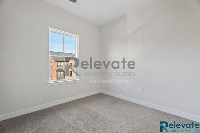 Building Photo - 2008 Old Manchester St