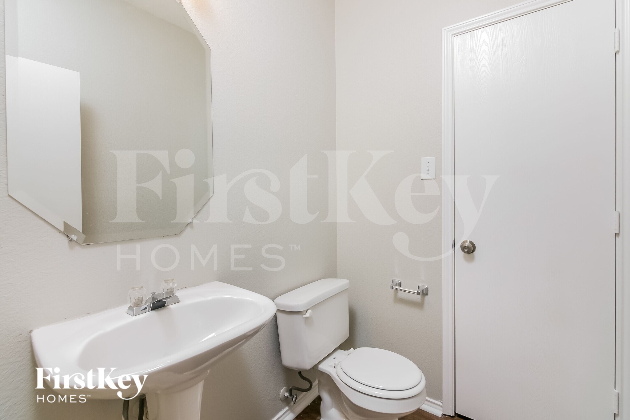 Building Photo - 901 Cutting Horse Dr