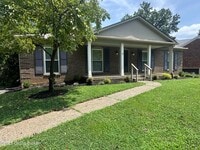 Building Photo - 1303 Bentwood Way