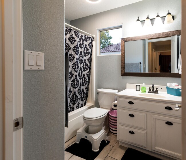 Building Photo - 6415 Bosque Meadows Pl NW