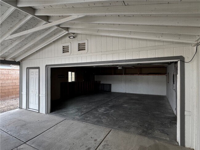 Building Photo - 1103 Copper Dr