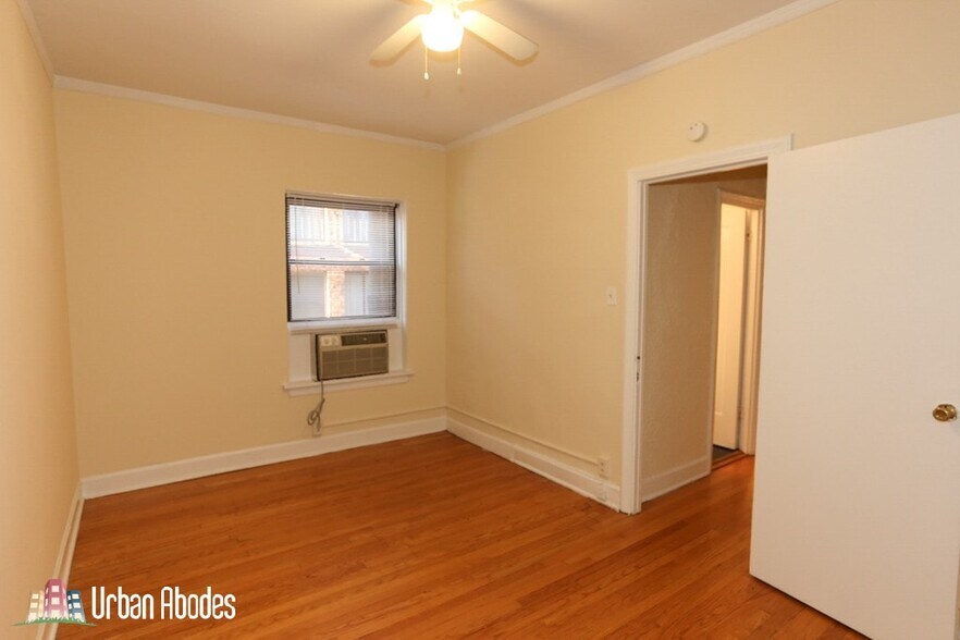 Building Photo - 539 W Arlington Pl