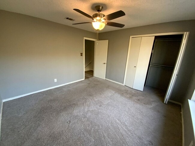 Building Photo - 5712 Sorenson St