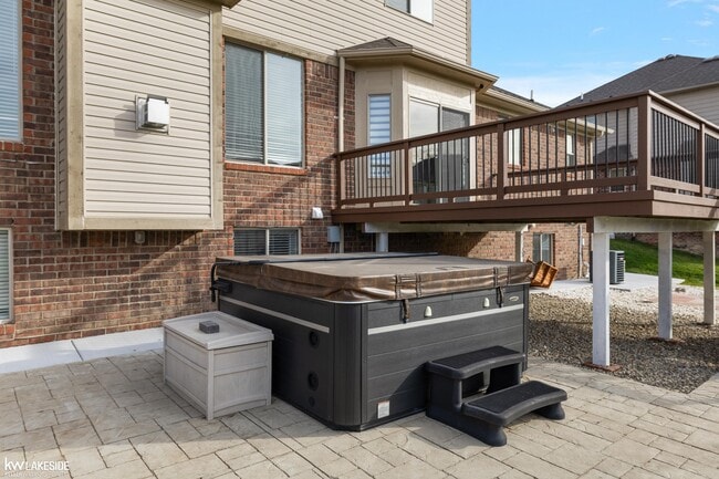 Building Photo - 46267 Terrace Dr