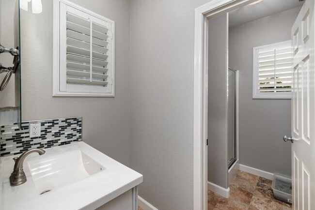 Building Photo - Luxurious home in the Westcliffe Community of San Elijo Approx. 4181sq feet that includes pool/sp...