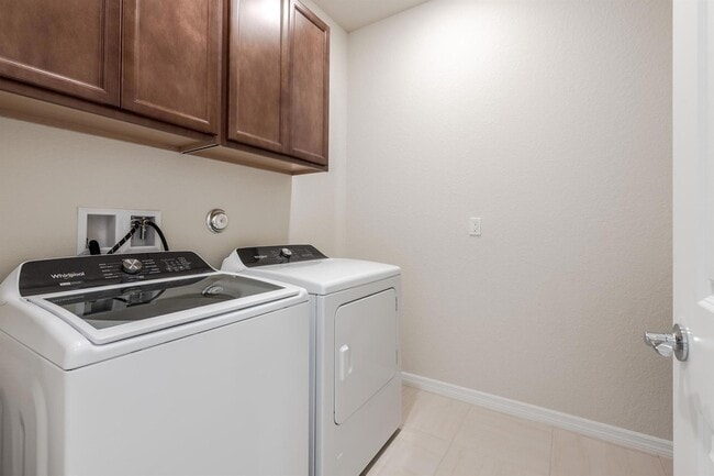 Building Photo - 12327 SW Sand Dollar Wy