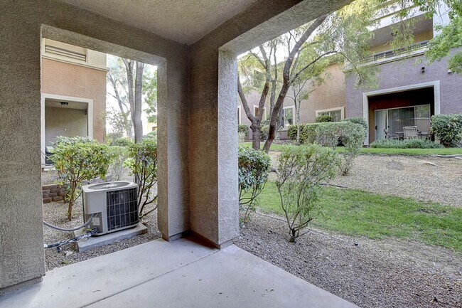 Building Photo - 716 Peachy Canyon Cir