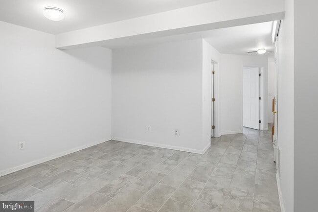 Building Photo - 7858 Seafarer Way