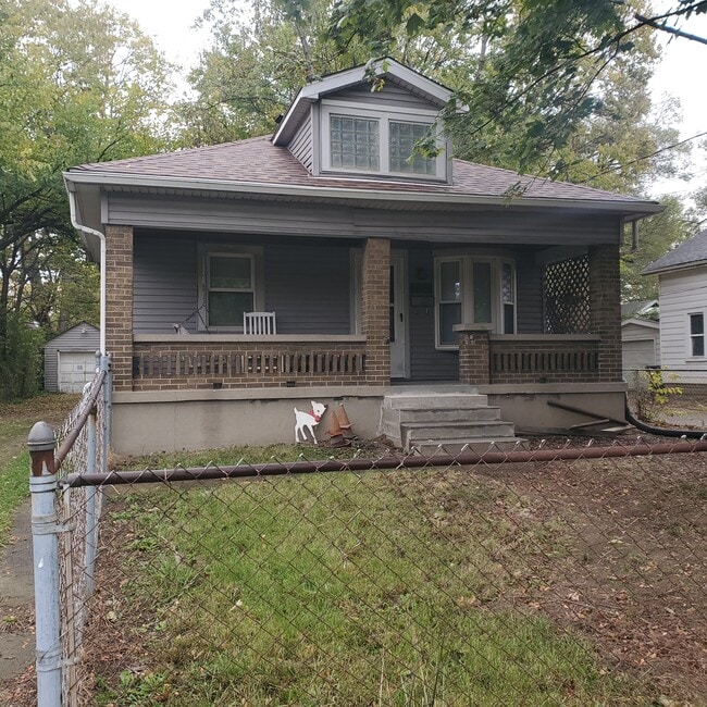 Building Photo - 1731 Highland St