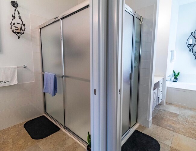 Building Photo - 11355 SW Rockingham Dr