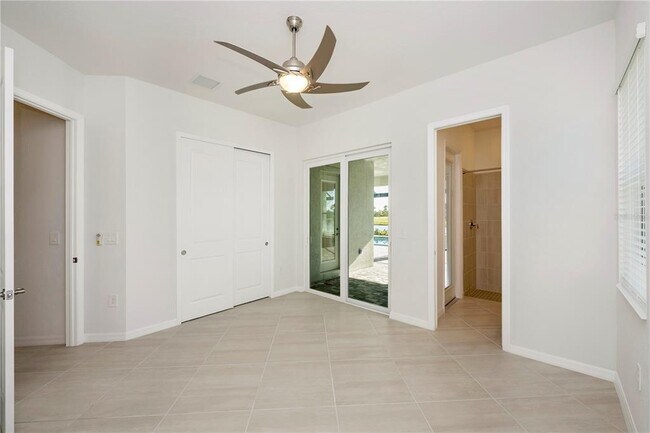 Building Photo - 12655 Wellen Golf St