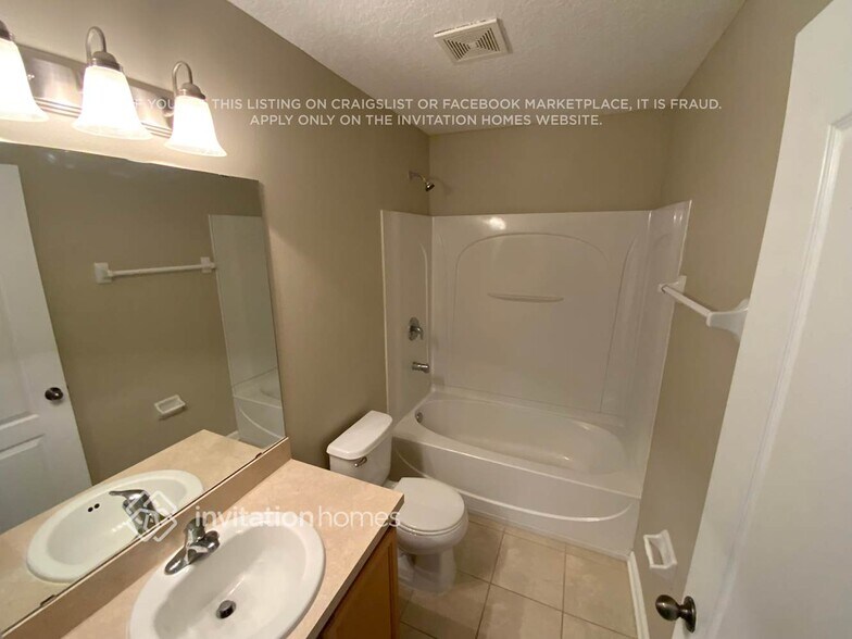Building Photo - 164 Thornloe Dr