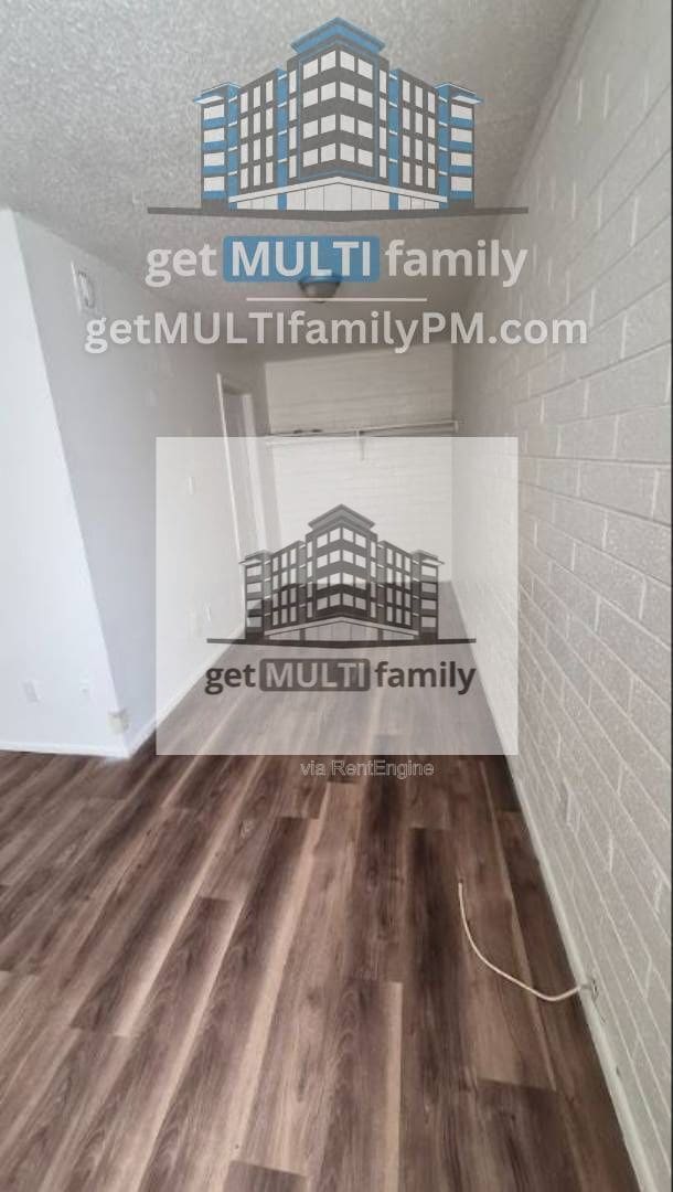 Building Photo - 8407 E Coronado Rd