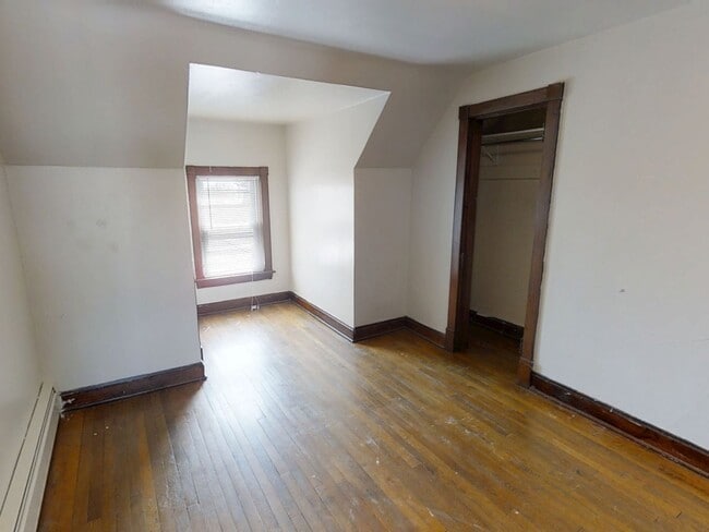 Building Photo - 5018 Tioga St