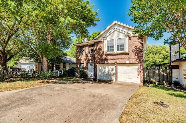 Building Photo - 13808 Lothian Dr
