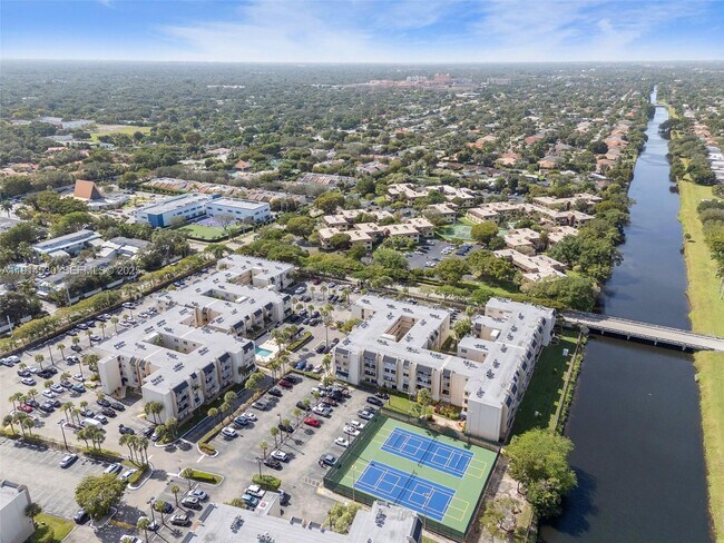 Building Photo - 7785 SW 86th St