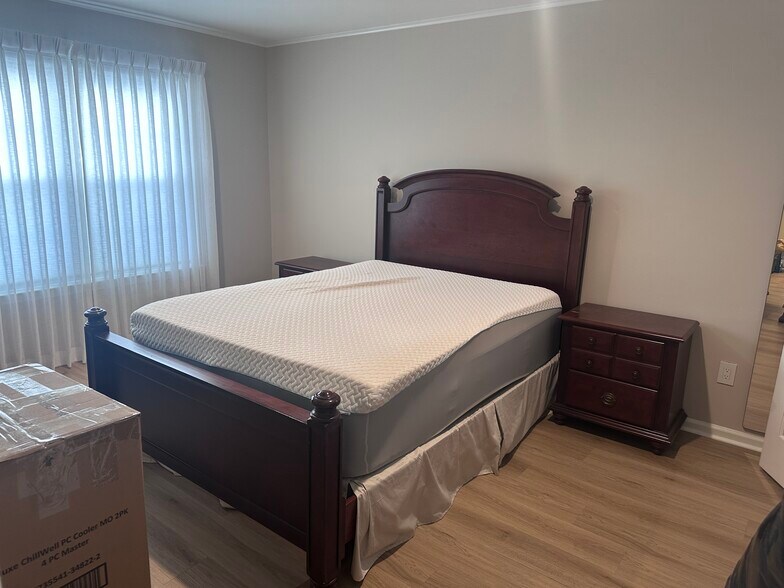 Building Photo - 4609 Tudor Dr