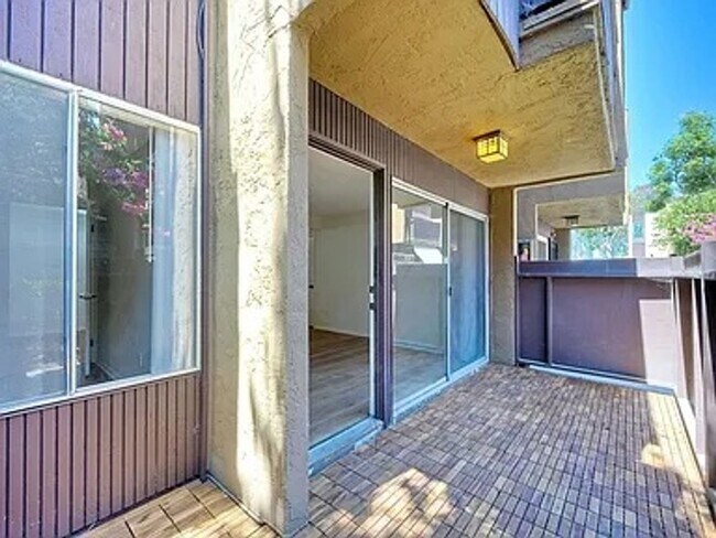 Building Photo - ***Move In Special** Allure Condo in Serra Mesa 2 Bedroom