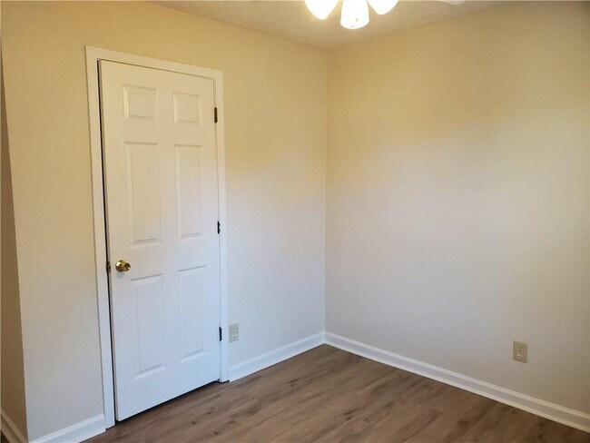 Building Photo - 3113 Waterford Ct