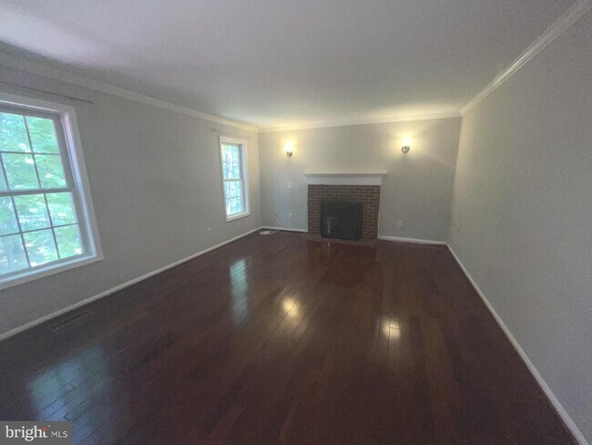 Building Photo - 6463 Honey Tree Ct