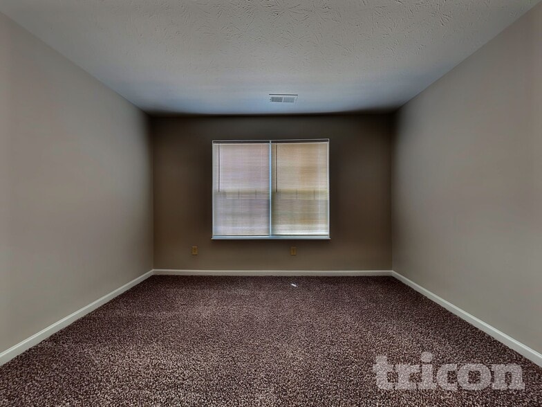 Building Photo - 2421 Ross Common Ct