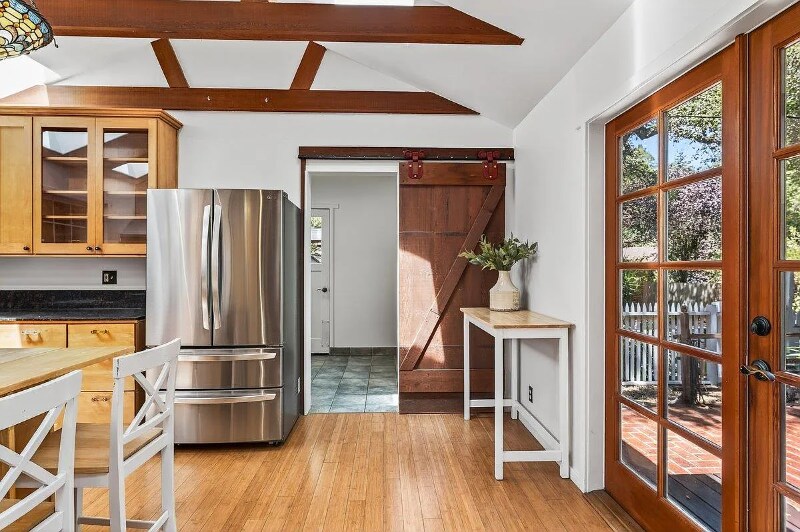 Building Photo - 11 Southbank Rd