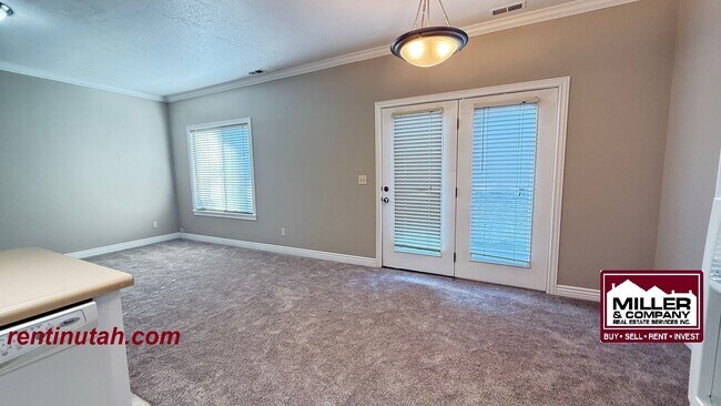 Building Photo - Beautiful townhouse in The Cottages at 9th!