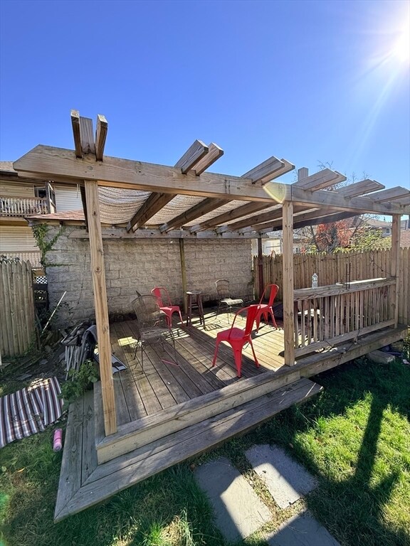 Building Photo - 48 Rosewood St