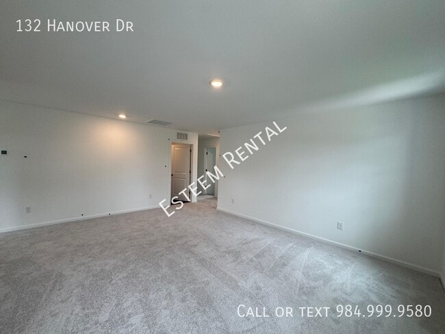 Building Photo - 132 Hanover Dr